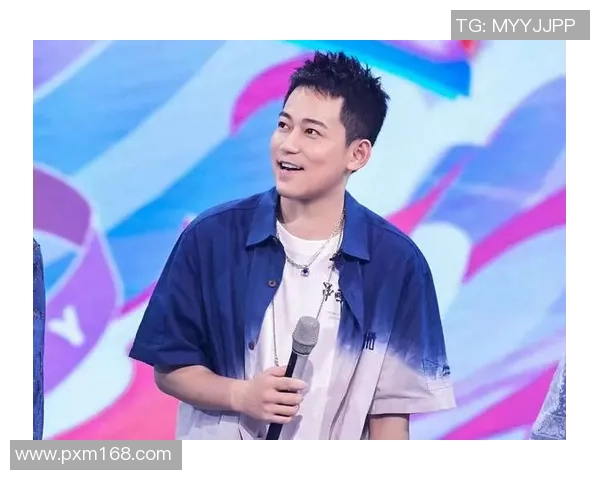 《苏醒挑战跑男环节猜足球明星身份考验眼力与反应速度》