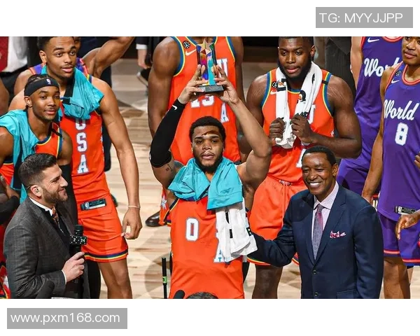 足球明星闪耀赛场激情演绎精彩瞬间全明星挑战赛盛大开启